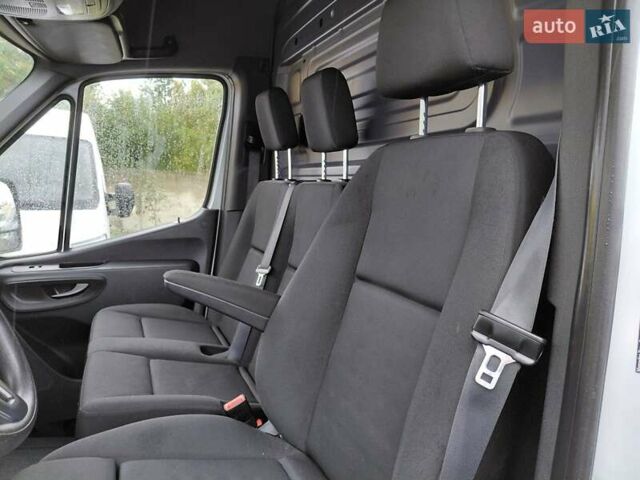 Белый Мерседес Sprinter, объемом двигателя 0 л и пробегом 207 тыс. км за 22600 $, фото 55 на Automoto.ua