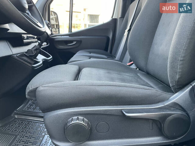 Белый Мерседес Sprinter, объемом двигателя 2.2 л и пробегом 298 тыс. км за 25600 $, фото 45 на Automoto.ua