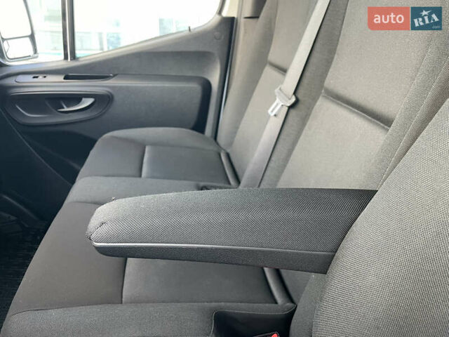 Белый Мерседес Sprinter, объемом двигателя 2.2 л и пробегом 288 тыс. км за 24900 $, фото 60 на Automoto.ua