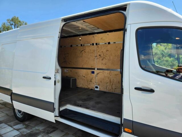 Білий Мерседес Sprinter, об'ємом двигуна 2.1 л та пробігом 47 тис. км за 35000 $, фото 14 на Automoto.ua