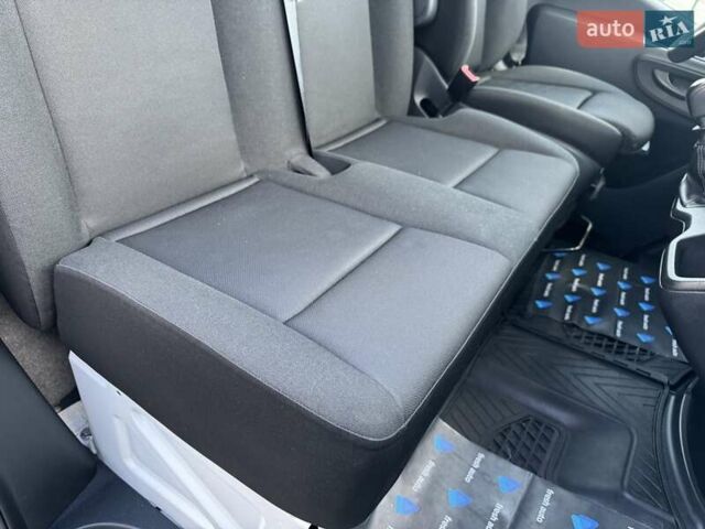 Белый Мерседес Sprinter, объемом двигателя 2.2 л и пробегом 251 тыс. км за 28500 $, фото 29 на Automoto.ua