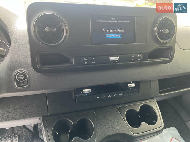 Белый Мерседес Sprinter, объемом двигателя 2 л и пробегом 246 тыс. км за 26650 $, фото 37 на Automoto.ua