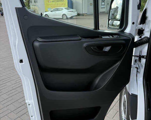 Белый Мерседес Sprinter, объемом двигателя 2.2 л и пробегом 208 тыс. км за 26999 $, фото 40 на Automoto.ua