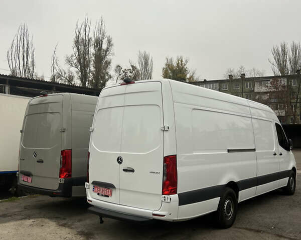 Білий Мерседес Sprinter, об'ємом двигуна 0 л та пробігом 200 тис. км за 40000 $, фото 22 на Automoto.ua