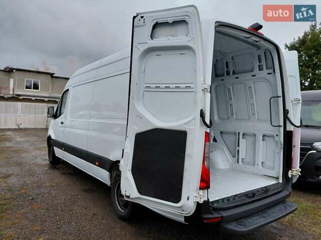 Белый Мерседес Sprinter, объемом двигателя 0 л и пробегом 207 тыс. км за 22600 $, фото 24 на Automoto.ua