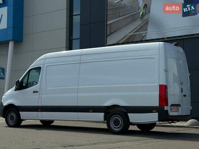 Белый Мерседес Sprinter, объемом двигателя 2.14 л и пробегом 245 тыс. км за 24500 $, фото 5 на Automoto.ua