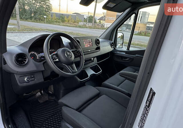 Белый Мерседес Sprinter, объемом двигателя 0 л и пробегом 239 тыс. км за 25900 $, фото 27 на Automoto.ua