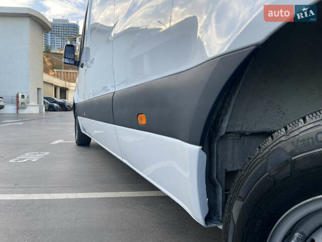 Белый Мерседес Sprinter, объемом двигателя 2.2 л и пробегом 288 тыс. км за 24900 $, фото 23 на Automoto.ua