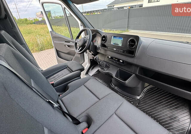 Белый Мерседес Sprinter, объемом двигателя 1.95 л и пробегом 241 тыс. км за 25900 $, фото 49 на Automoto.ua