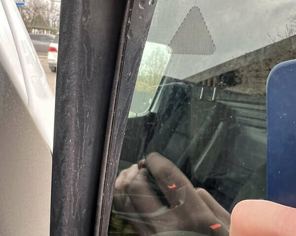 Белый Мерседес Sprinter, объемом двигателя 0 л и пробегом 265 тыс. км за 25990 $, фото 23 на Automoto.ua