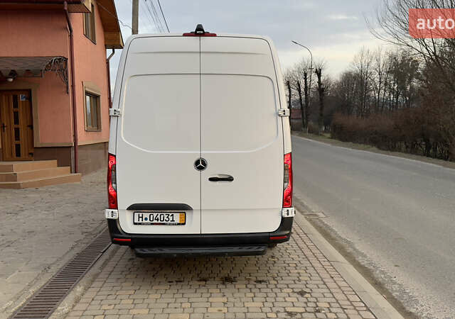 Белый Мерседес Sprinter, объемом двигателя 2.2 л и пробегом 257 тыс. км за 29039 $, фото 8 на Automoto.ua