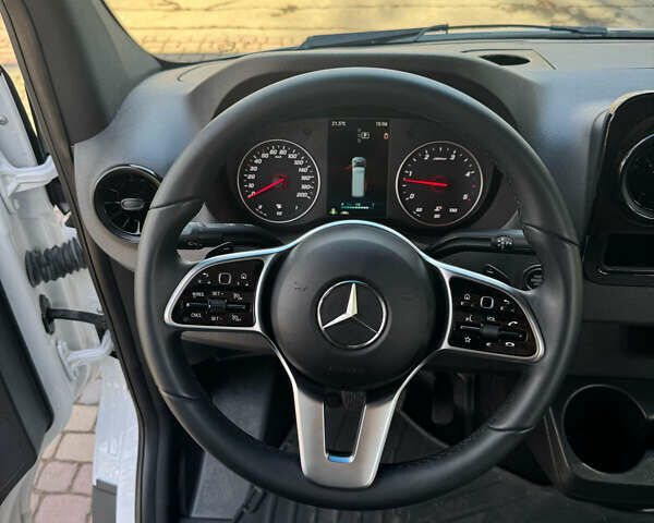 Белый Мерседес Sprinter, объемом двигателя 2.99 л и пробегом 200 тыс. км за 45500 $, фото 11 на Automoto.ua