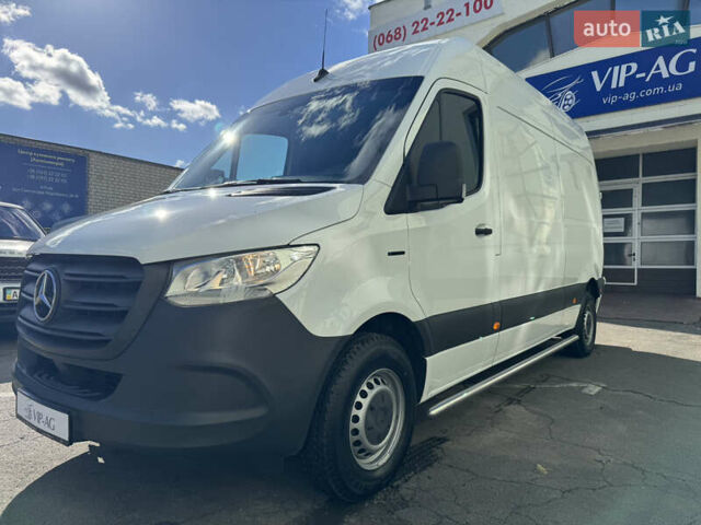 Белый Мерседес Sprinter, объемом двигателя 2 л и пробегом 70 тыс. км за 22400 $, фото 3 на Automoto.ua
