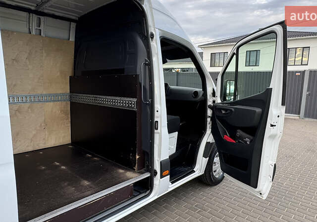 Белый Мерседес Sprinter, объемом двигателя 1.95 л и пробегом 241 тыс. км за 25900 $, фото 52 на Automoto.ua
