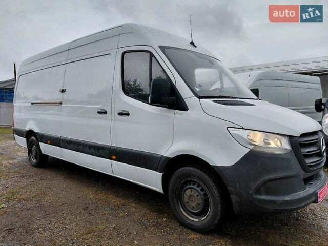 Белый Мерседес Sprinter, объемом двигателя 0 л и пробегом 207 тыс. км за 22600 $, фото 13 на Automoto.ua