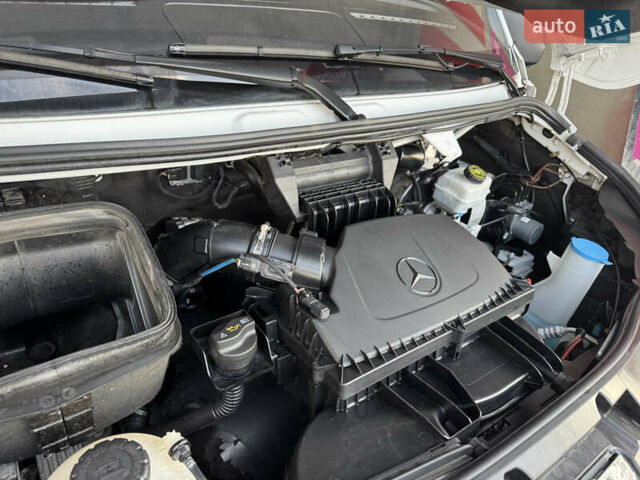 Білий Мерседес Sprinter, об'ємом двигуна 2.14 л та пробігом 332 тис. км за 21863 $, фото 24 на Automoto.ua