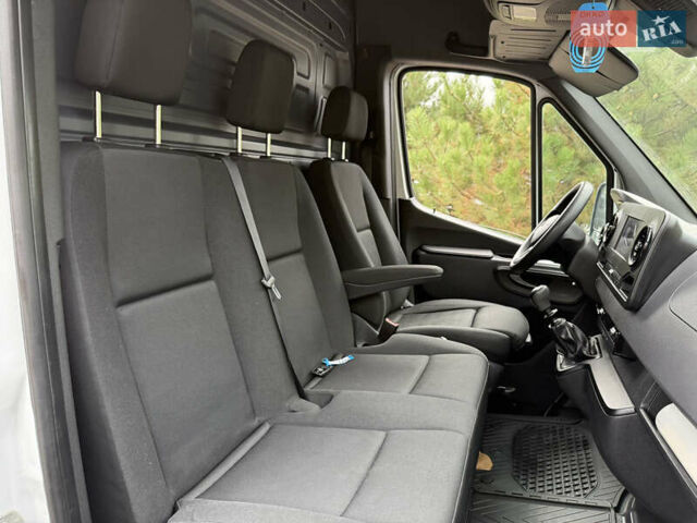 Белый Мерседес Sprinter, объемом двигателя 2 л и пробегом 240 тыс. км за 25999 $, фото 46 на Automoto.ua