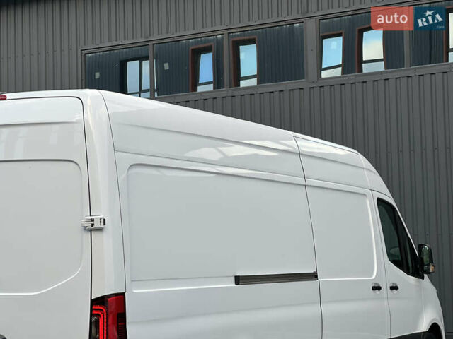 Белый Мерседес Sprinter, объемом двигателя 2.2 л и пробегом 253 тыс. км за 24700 $, фото 71 на Automoto.ua