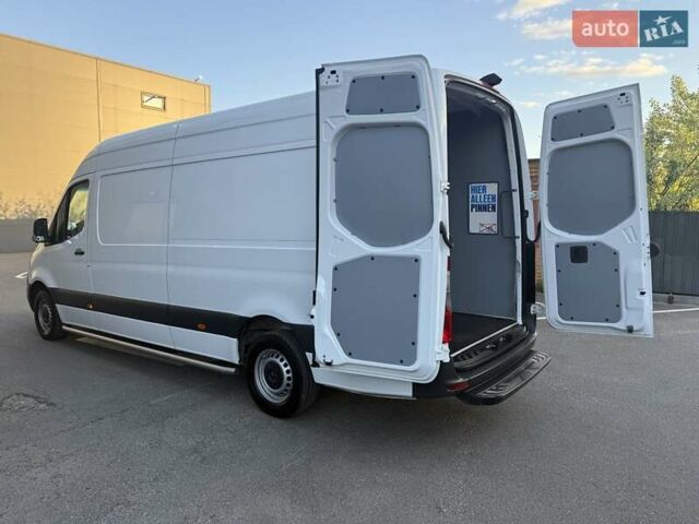 Белый Мерседес Sprinter, объемом двигателя 2 л и пробегом 235 тыс. км за 30850 $, фото 59 на Automoto.ua