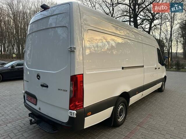 Белый Мерседес Sprinter, объемом двигателя 2 л и пробегом 243 тыс. км за 27700 $, фото 6 на Automoto.ua