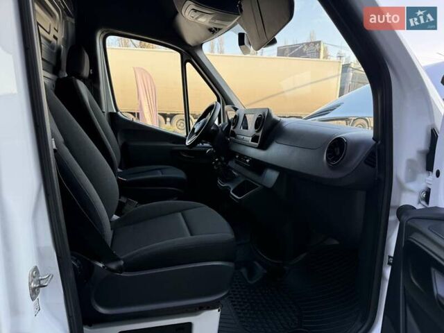 Белый Мерседес Sprinter, объемом двигателя 2.2 л и пробегом 198 тыс. км за 23950 $, фото 31 на Automoto.ua