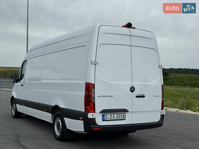 Белый Мерседес Sprinter, объемом двигателя 2.2 л и пробегом 299 тыс. км за 25900 $, фото 6 на Automoto.ua