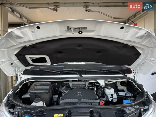 Білий Мерседес Sprinter, об'ємом двигуна 2.14 л та пробігом 332 тис. км за 21863 $, фото 26 на Automoto.ua