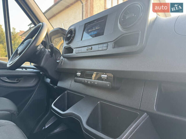Белый Мерседес Sprinter, объемом двигателя 3 л и пробегом 222 тыс. км за 40300 $, фото 29 на Automoto.ua