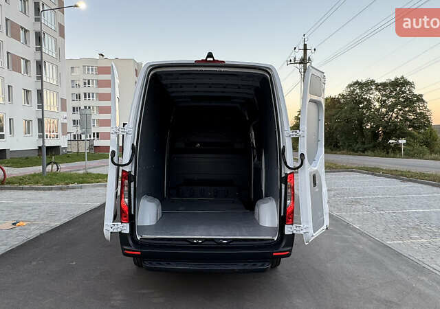 Белый Мерседес Sprinter, объемом двигателя 0 л и пробегом 239 тыс. км за 25900 $, фото 50 на Automoto.ua