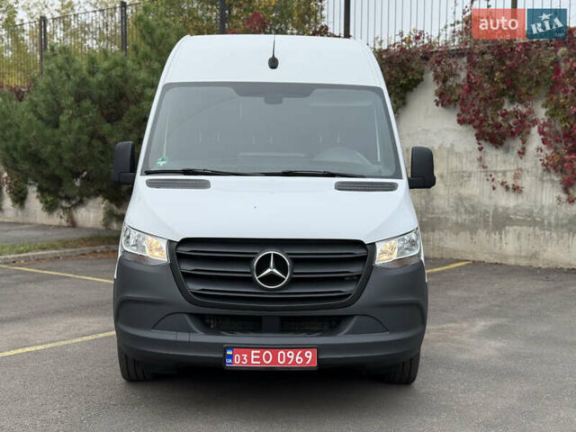 Белый Мерседес Sprinter, объемом двигателя 2 л и пробегом 240 тыс. км за 25999 $, фото 4 на Automoto.ua