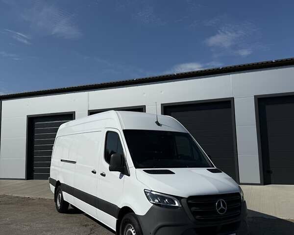 Белый Мерседес Sprinter, объемом двигателя 2.99 л и пробегом 120 тыс. км за 43800 $, фото 2 на Automoto.ua