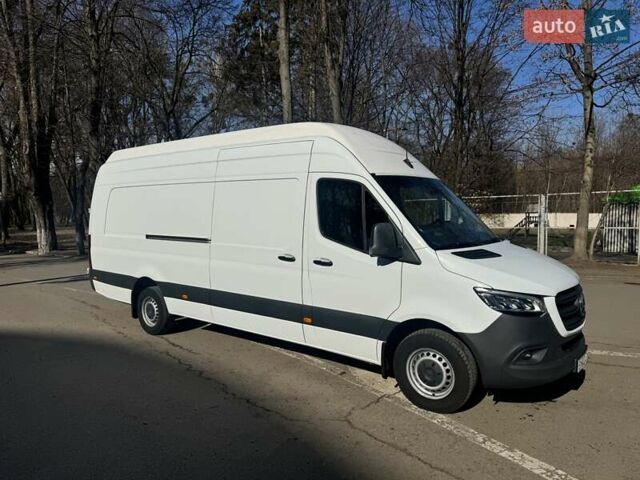 Белый Мерседес Sprinter, объемом двигателя 2.99 л и пробегом 292 тыс. км за 60258 $, фото 11 на Automoto.ua
