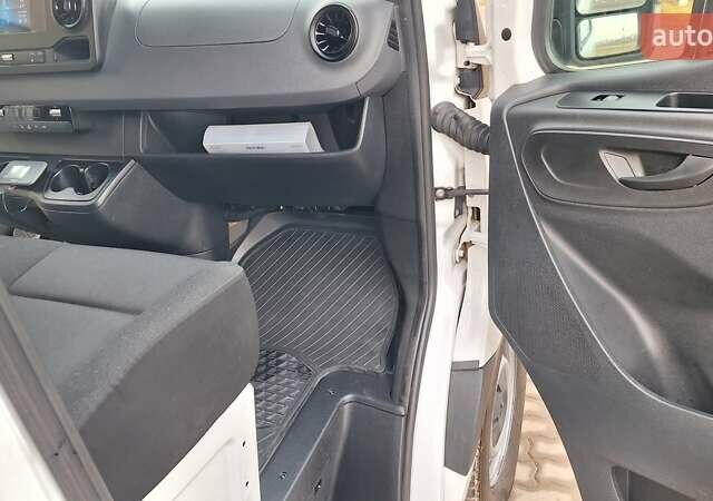 Белый Мерседес Sprinter, объемом двигателя 2 л и пробегом 362 тыс. км за 24900 $, фото 59 на Automoto.ua
