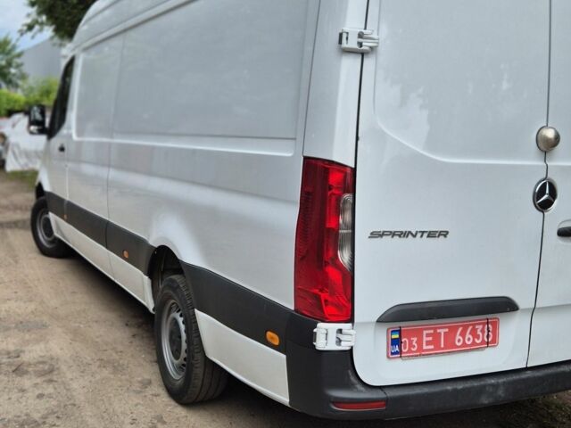 Белый Мерседес Sprinter, объемом двигателя 0 л и пробегом 250 тыс. км за 23900 $, фото 3 на Automoto.ua