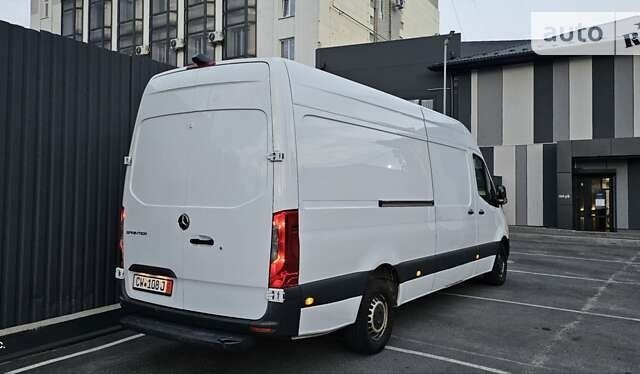 Белый Мерседес Sprinter, объемом двигателя 2.2 л и пробегом 490 тыс. км за 25990 $, фото 5 на Automoto.ua