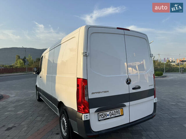 Білий Мерседес Sprinter, об'ємом двигуна 2.14 л та пробігом 332 тис. км за 21863 $, фото 12 на Automoto.ua