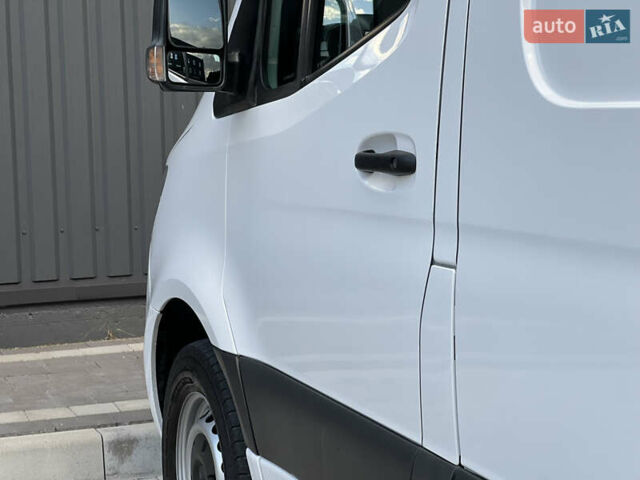 Білий Мерседес Sprinter, об'ємом двигуна 2.2 л та пробігом 253 тис. км за 24500 $, фото 71 на Automoto.ua