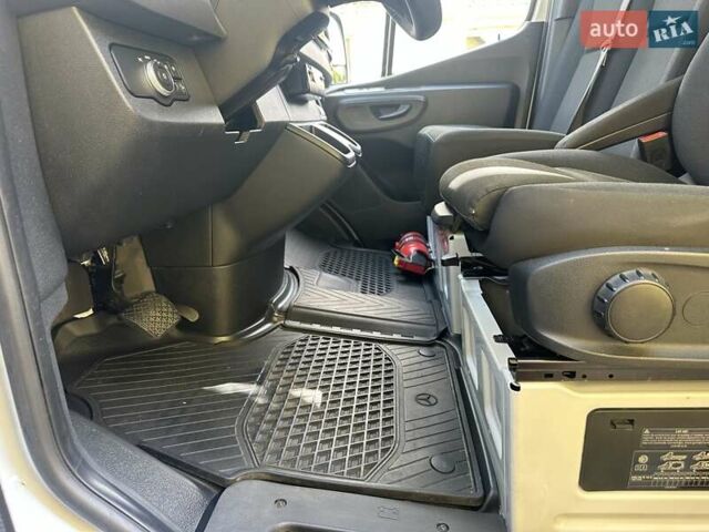 Белый Мерседес Sprinter, объемом двигателя 2 л и пробегом 244 тыс. км за 29800 $, фото 56 на Automoto.ua