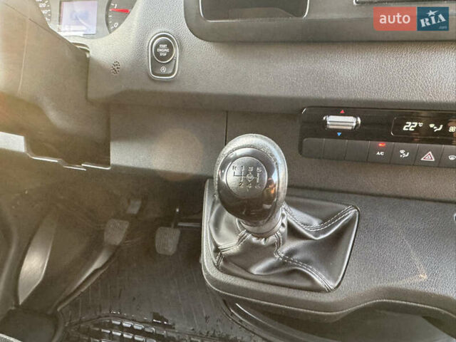 Білий Мерседес Sprinter, об'ємом двигуна 2.14 л та пробігом 332 тис. км за 21863 $, фото 33 на Automoto.ua