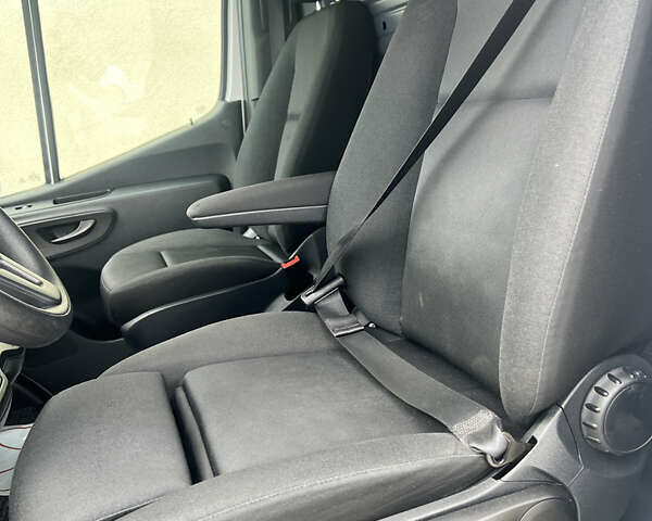 Белый Мерседес Sprinter, объемом двигателя 2 л и пробегом 246 тыс. км за 26650 $, фото 35 на Automoto.ua