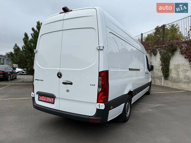 Белый Мерседес Sprinter, объемом двигателя 2 л и пробегом 240 тыс. км за 25999 $, фото 24 на Automoto.ua