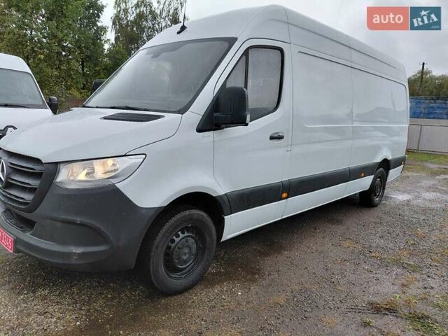 Белый Мерседес Sprinter, объемом двигателя 0 л и пробегом 207 тыс. км за 22600 $, фото 2 на Automoto.ua