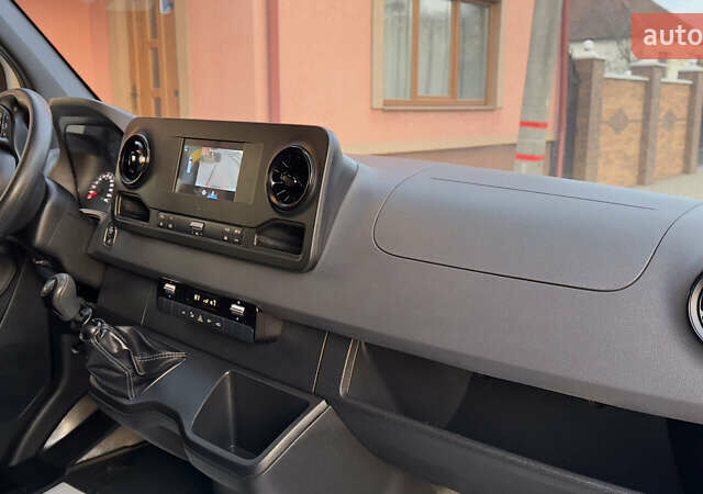 Белый Мерседес Sprinter, объемом двигателя 2.2 л и пробегом 257 тыс. км за 29039 $, фото 72 на Automoto.ua
