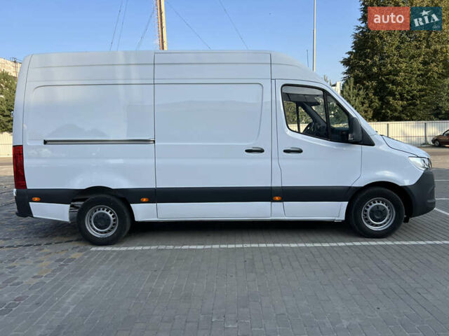 Белый Мерседес Sprinter, объемом двигателя 2 л и пробегом 111 тыс. км за 25999 $, фото 8 на Automoto.ua
