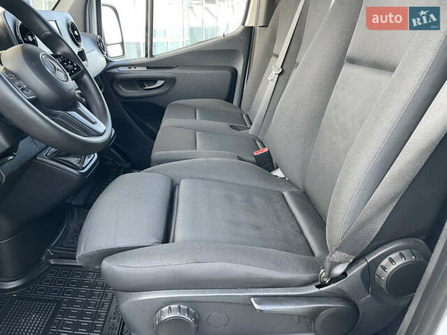 Белый Мерседес Sprinter, объемом двигателя 2.2 л и пробегом 288 тыс. км за 24900 $, фото 32 на Automoto.ua