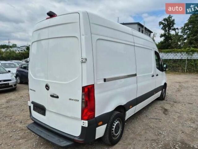 Белый Мерседес Sprinter, объемом двигателя 2.2 л и пробегом 200 тыс. км за 22442 $, фото 6 на Automoto.ua