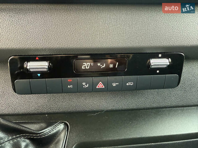 Белый Мерседес Sprinter, объемом двигателя 2.2 л и пробегом 208 тыс. км за 26999 $, фото 62 на Automoto.ua