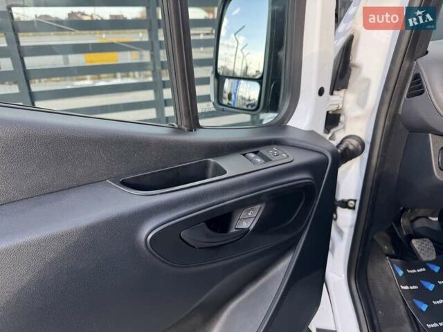 Белый Мерседес Sprinter, объемом двигателя 2.2 л и пробегом 251 тыс. км за 28500 $, фото 15 на Automoto.ua