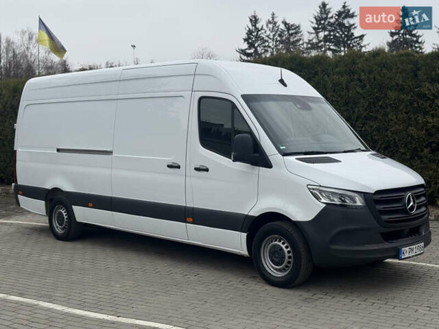 Белый Мерседес Sprinter, объемом двигателя 2.2 л и пробегом 285 тыс. км за 27000 $, фото 5 на Automoto.ua