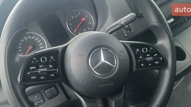 Білий Мерседес Sprinter, об'ємом двигуна 1.95 л та пробігом 300 тис. км за 25999 $, фото 29 на Automoto.ua